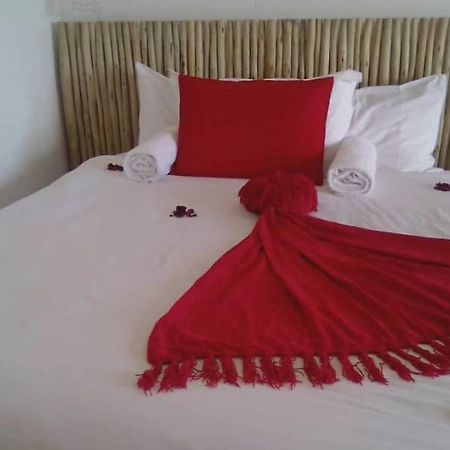 Pandeinge Hotel Windhoek Exterior photo