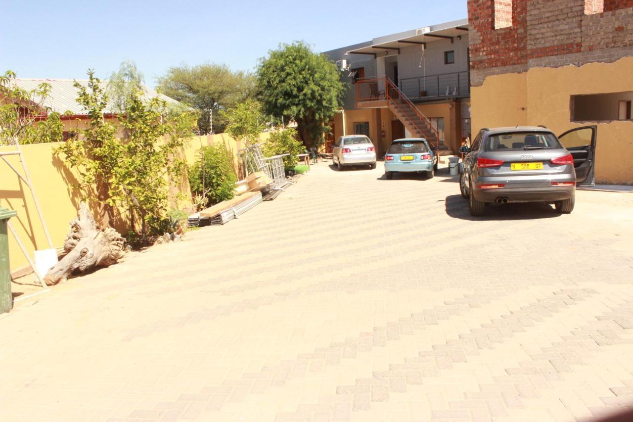 Pandeinge Hotel Windhoek Exterior photo